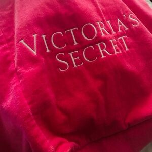 VS large tote bag 
Holds everything and super soft ladies! 💄❤️💅